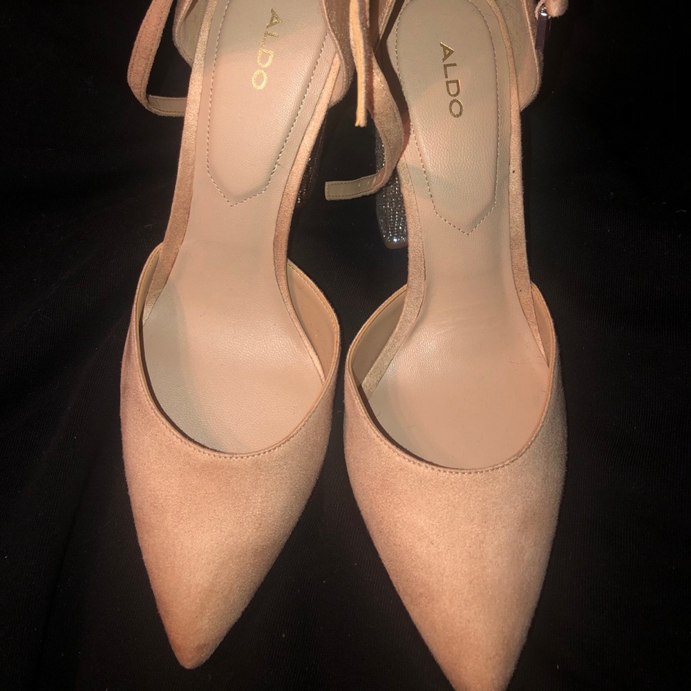 Pumps - Picture 3 of 4